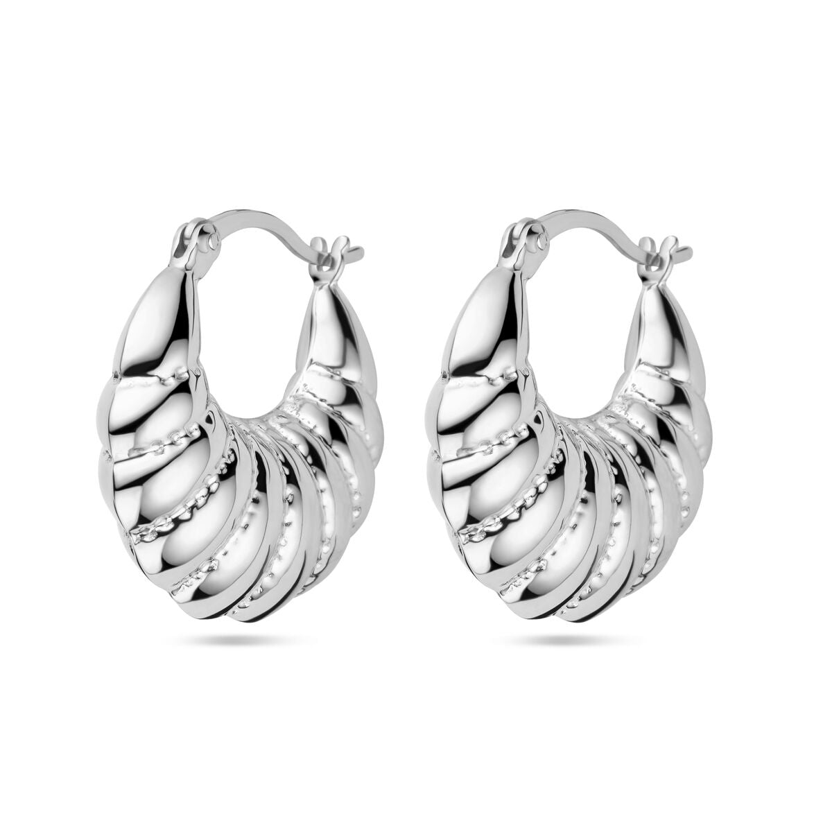 Orecchini alla creola in argento rodiato con design a spirale e dettagli lucidi.
