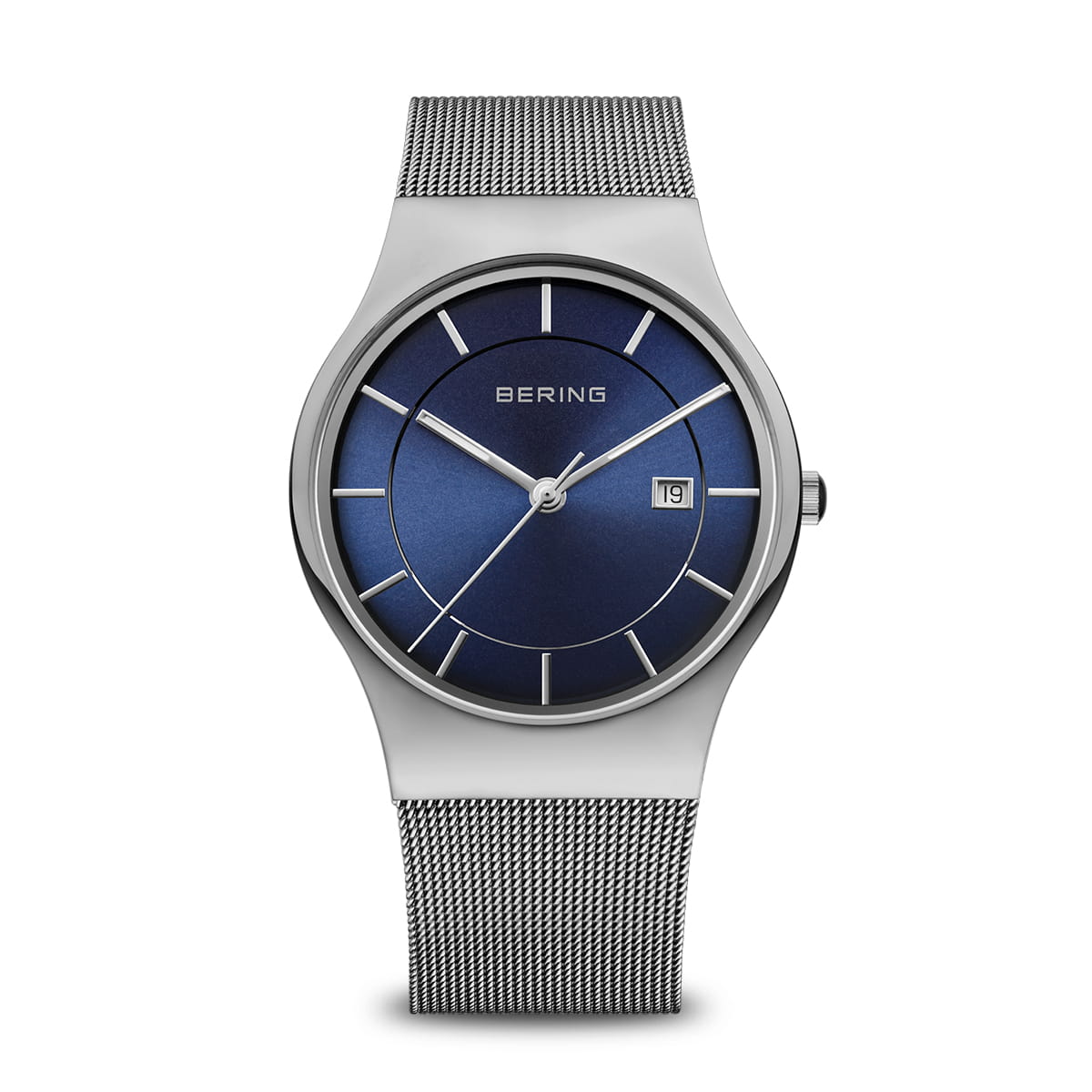 Orologio con cassa in acciaio inox, quadrante blu e cinturino in maglia rolò.