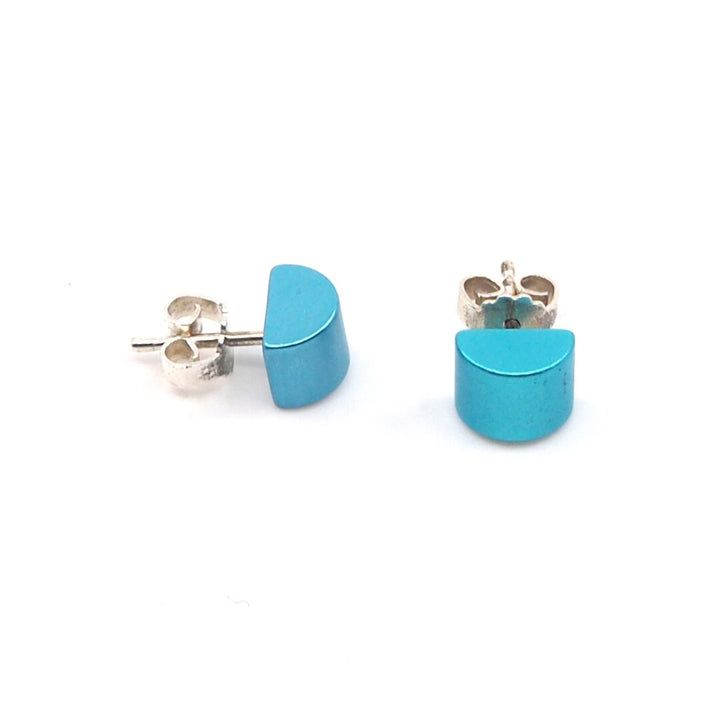 Orecchini semicircolari colorati azzurro