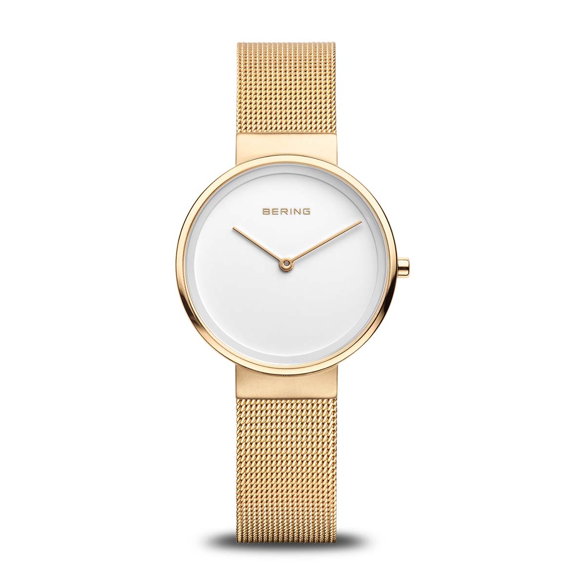 Orologio con cassa dorata e quadrante bianco, cinturino in maglia dorata.