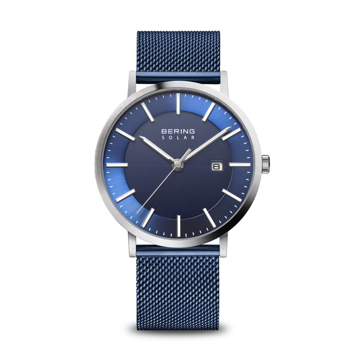 Orologio con cassa argentata, quadrante blu e cinturino in maglia rolò blu.
