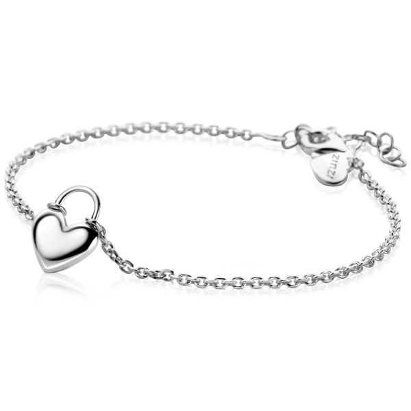 Bracciale in argento con ciondolo a forma di cuore e chiusura a moschettone.