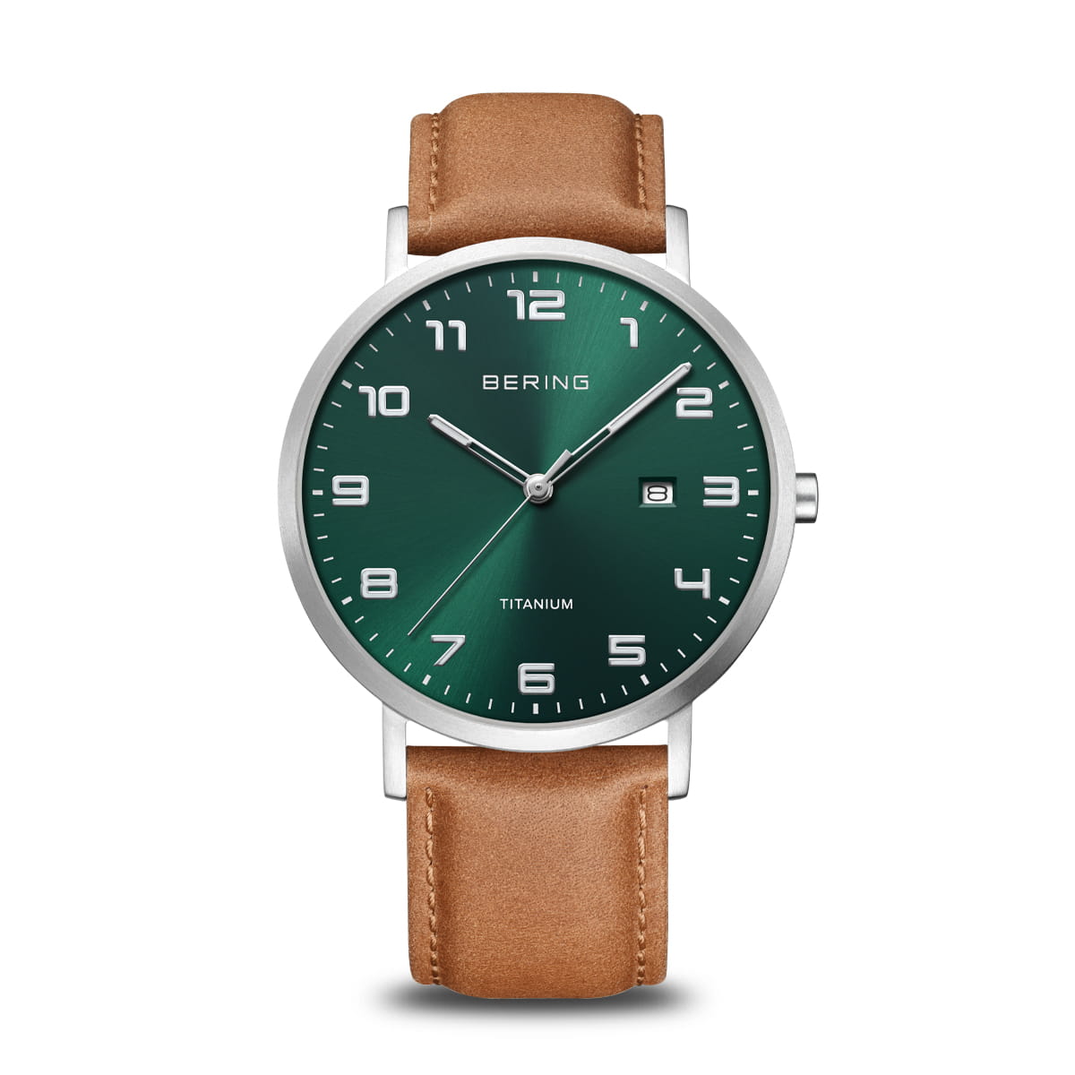 Orologio da uomo con quadrante verde, cassa in titanio e cinturino in pelle marrone.