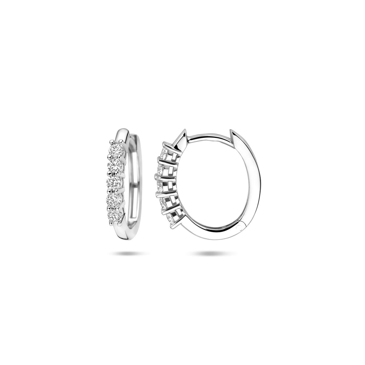 Orecchini alla creola in argento rodiato 925 con zircone, design semplice e brillante.