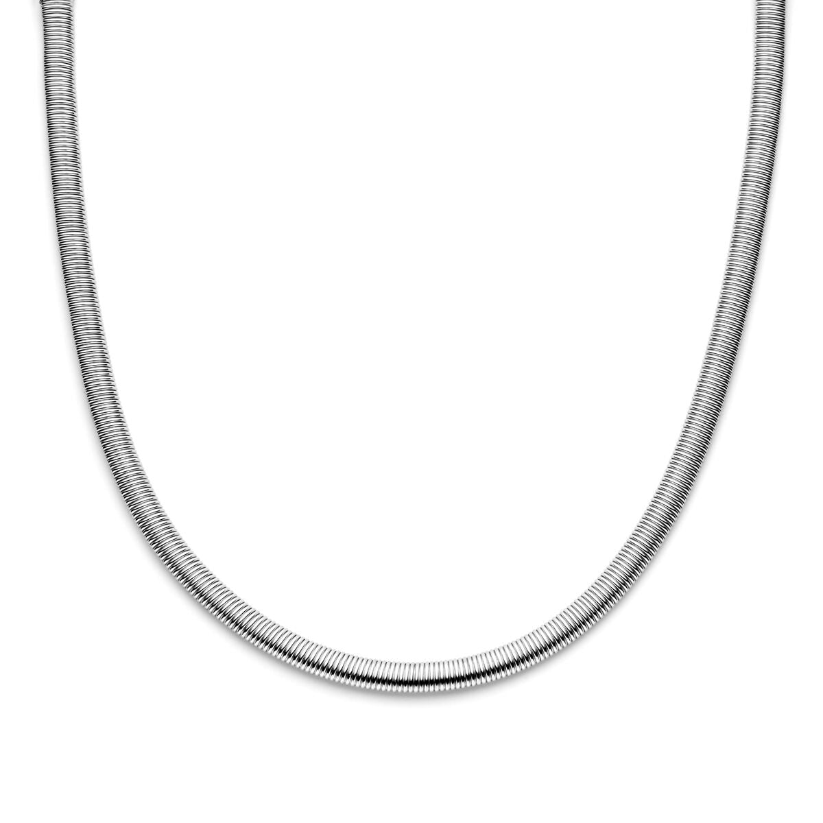 Collana in argento rodiato di 45 cm con maglia rolò di 8,0 mm e grande chiusura a molla.