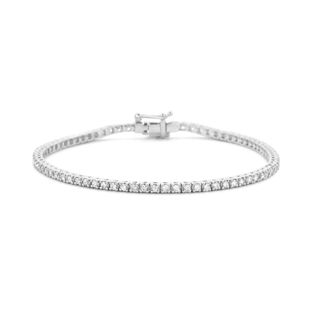 De Van der Kooij Collectie tennisarmband diamant 2.00ct H SI 2,3 mm 17,5 cm van 14K witgoud is stijlvol gepresenteerd in een cirkelvorm op een witte achtergrond, bezet met fonkelende diamanten.