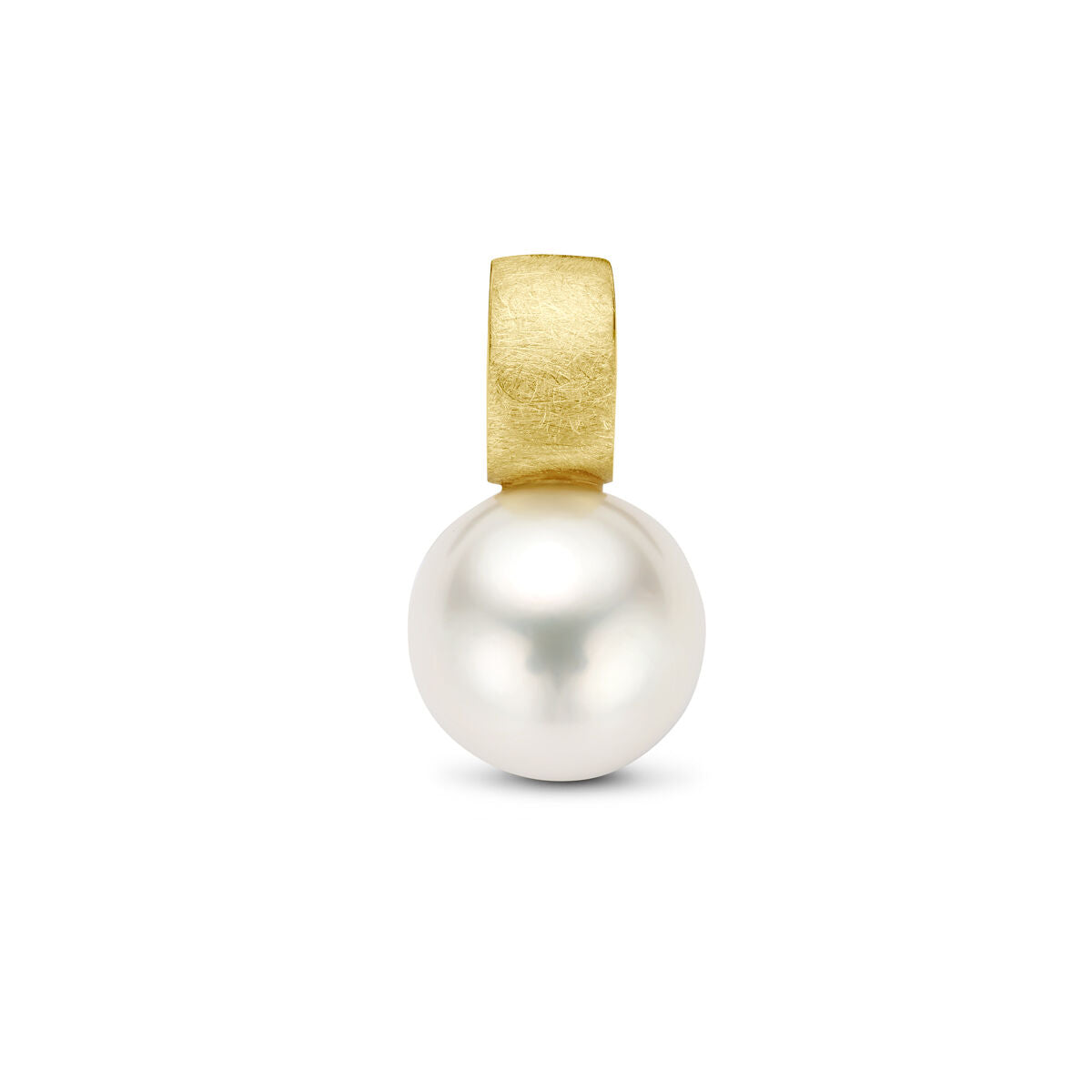 Ciondolo in oro giallo 14K con perla lucida e superficie opaca.