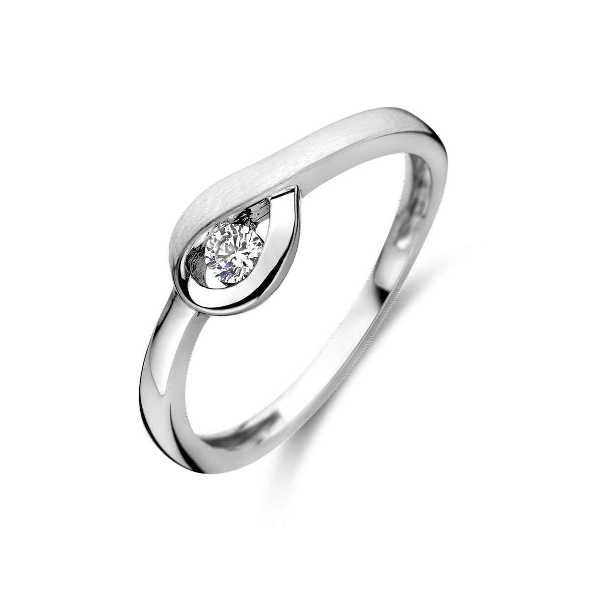 Anello in argento rodiato con finitura lucida e opaca, decorato con zircone.