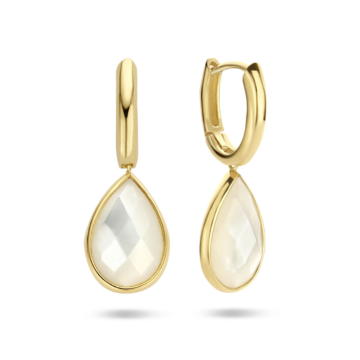 Orecchini in oro giallo 14K con pendente a goccia in madreperla.