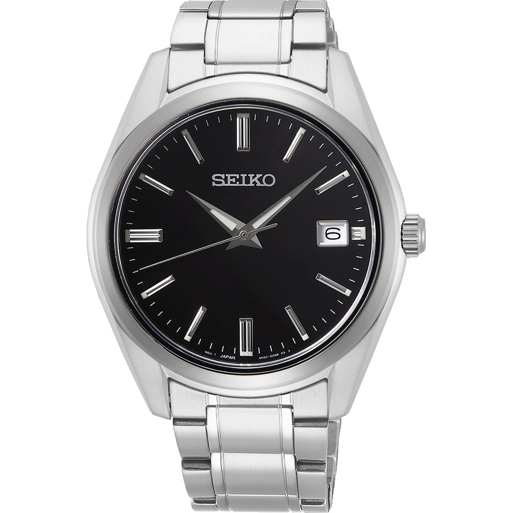 Orologio da uomo Seiko con cassa argentata, quadrante nero e bracciale in acciaio inox.
