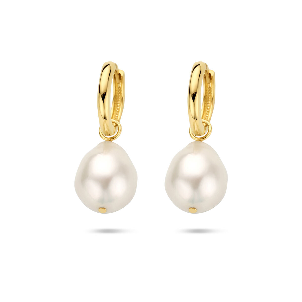 Orecchini alla creola in oro giallo 14K con perle barocche pendenti.