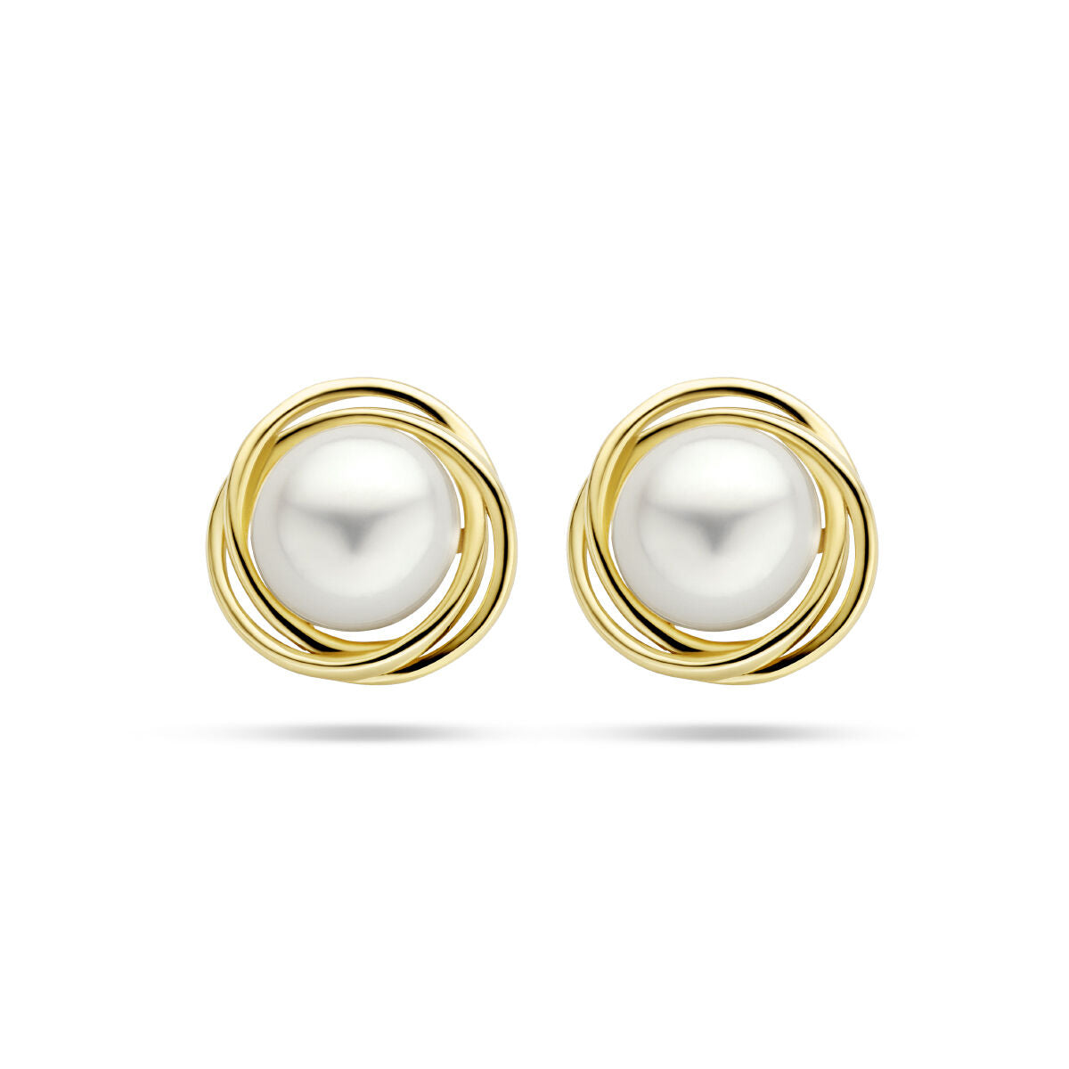 Orecchini in oro giallo 14K con perle bianche incastonate in un design a spirale.