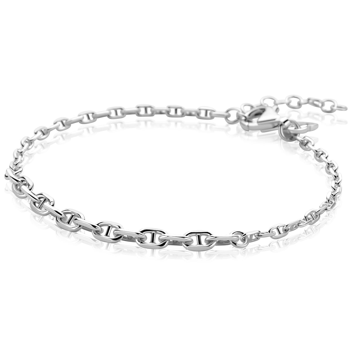 Bracciale in argento con maglie ovali collegate, finitura lucida e chiusura a moschettone.