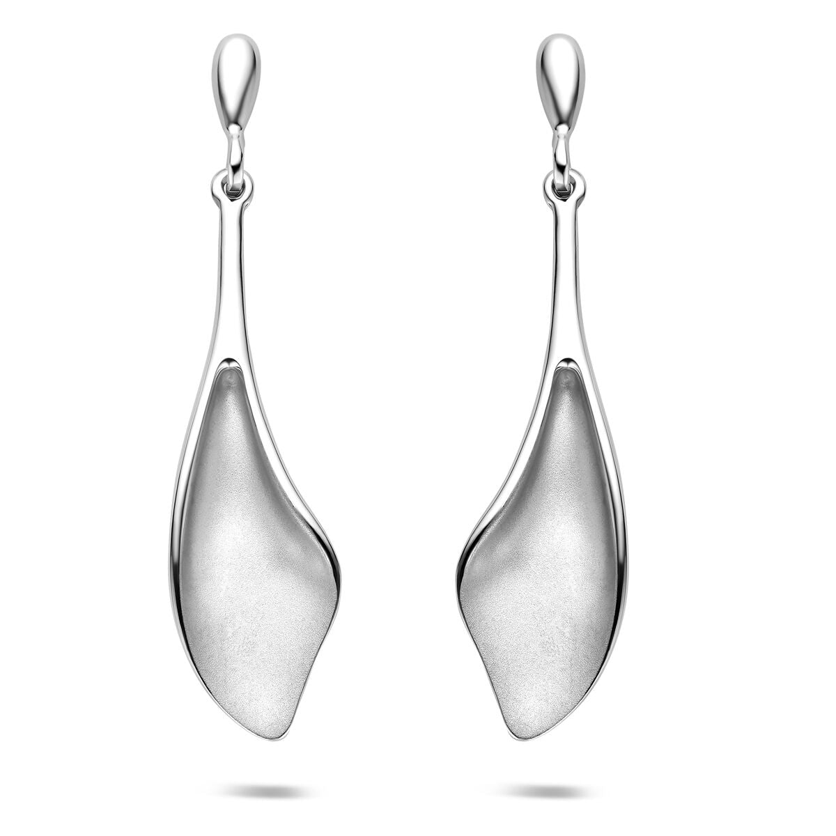 Orecchini pendenti in argento 925 rodiato con forma fluida e finitura lucida.