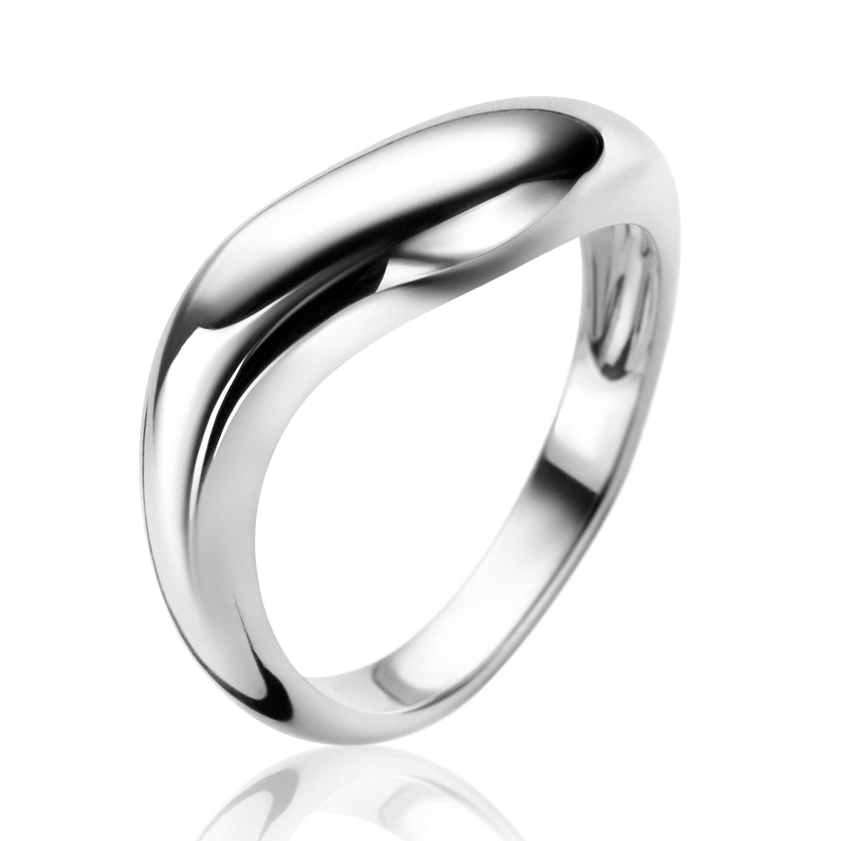 anello in argento con design fluido e lucido