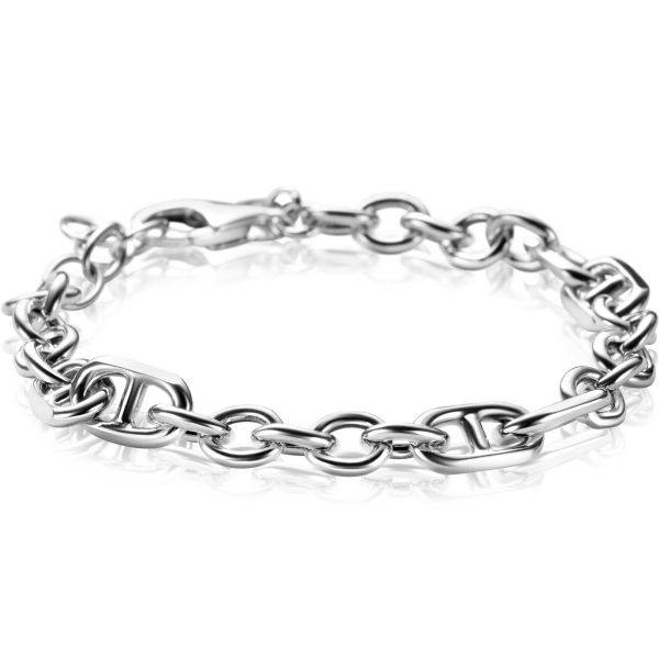Bracciale in argento con maglie ovali e chiusura a moschettone.