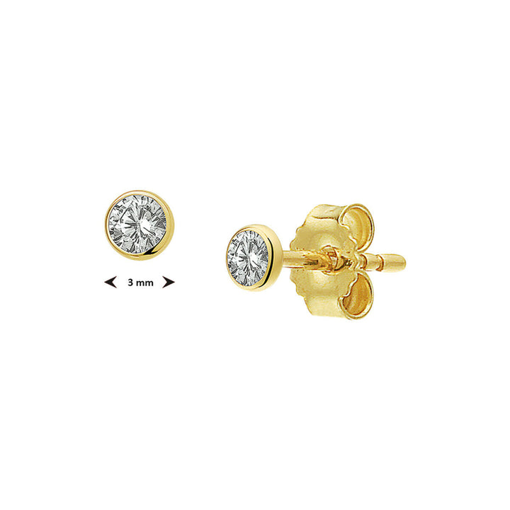 De Van der Kooij Collectie oorknoppen zirkonia 14K geelgoud zijn voorzien van ronde betrouwbare zirkonia’s in een zetkast, met een diameter van 3 mm.