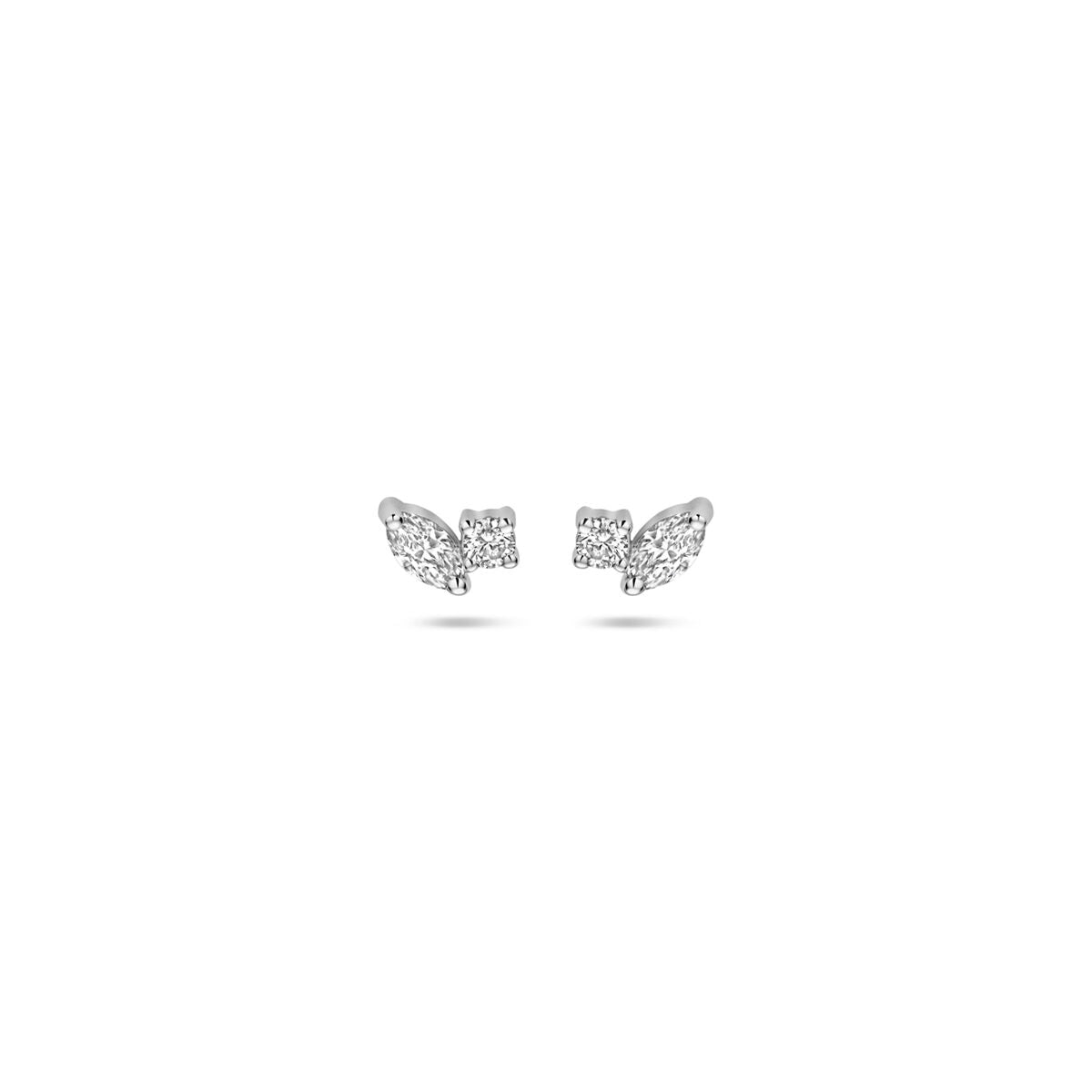 Orecchini in oro bianco 14K con diamanti da 0,24 ct (2x 0,12 ct) e design a forma di ala, diametro di 4 mm.