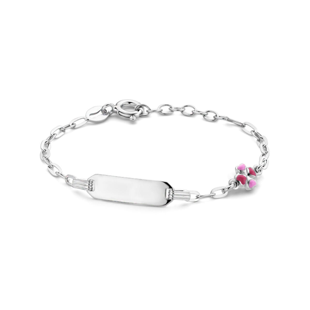 Bracciale in argento rodiato con placca per incisione e dettaglio a forma di quadrifoglio rosa.