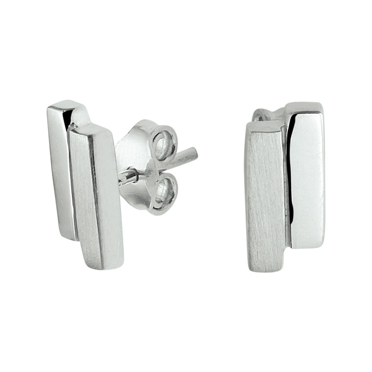 Orecchini in argento rodiato con design geometrico e finitura lucida e opaca.