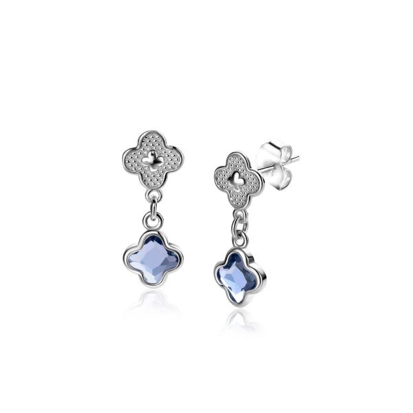 Orecchini in argento con pendente a forma di fiore e pietra blu.