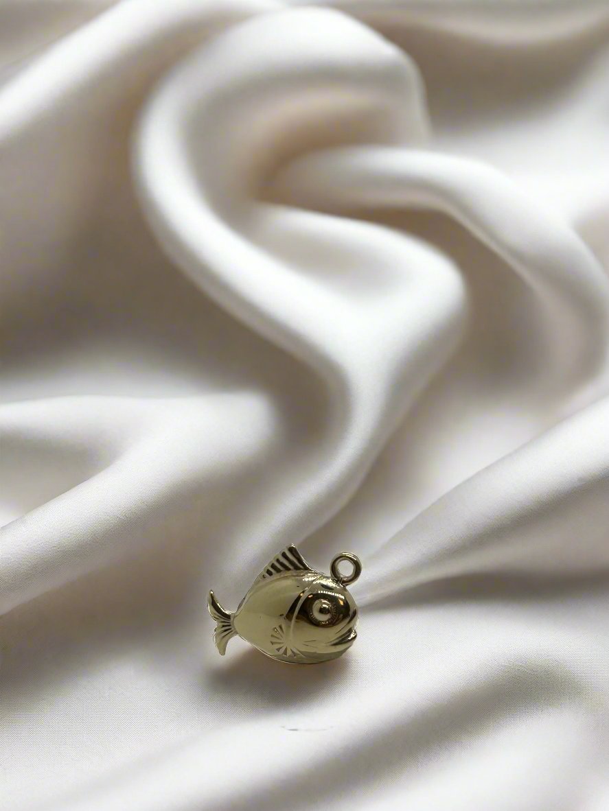 ciondolo vintage in oro 14k a forma di pesce 1.5gr