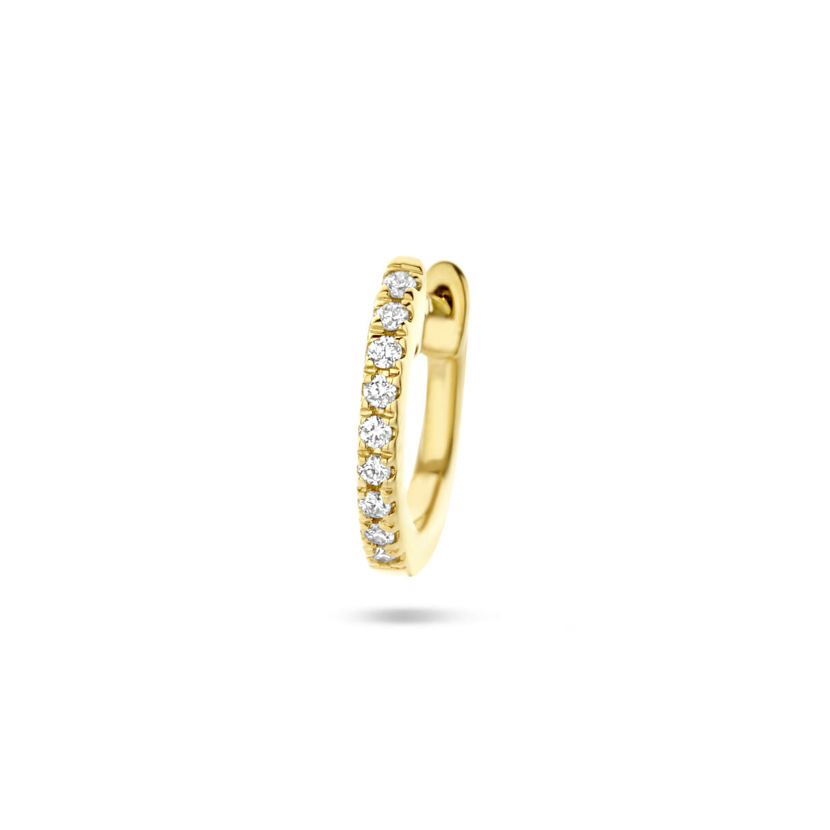 Orecchino alla creola in oro giallo 14K con diamanti da 0,03 ct, misura 9,5 mm.