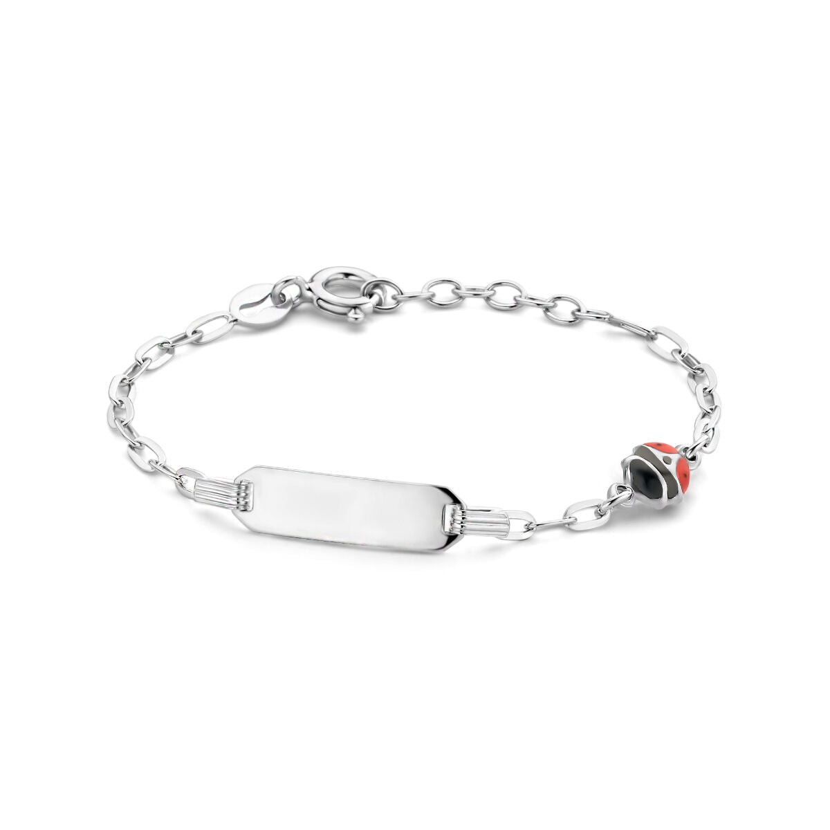 Bracciale in argento con ciondolo a forma di coccinella e placca liscia.