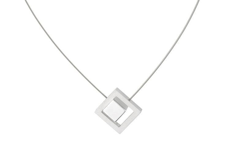 Collana cubo nel quadrato C25