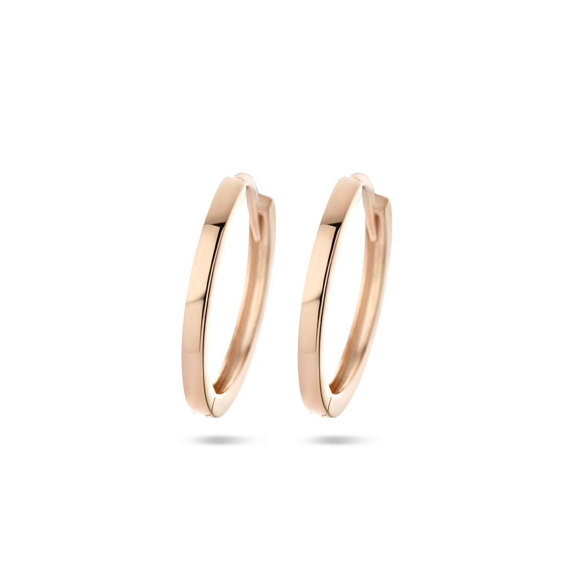 Orecchini alla creola in oro rosa 14K con finitura liscia e design semplice.