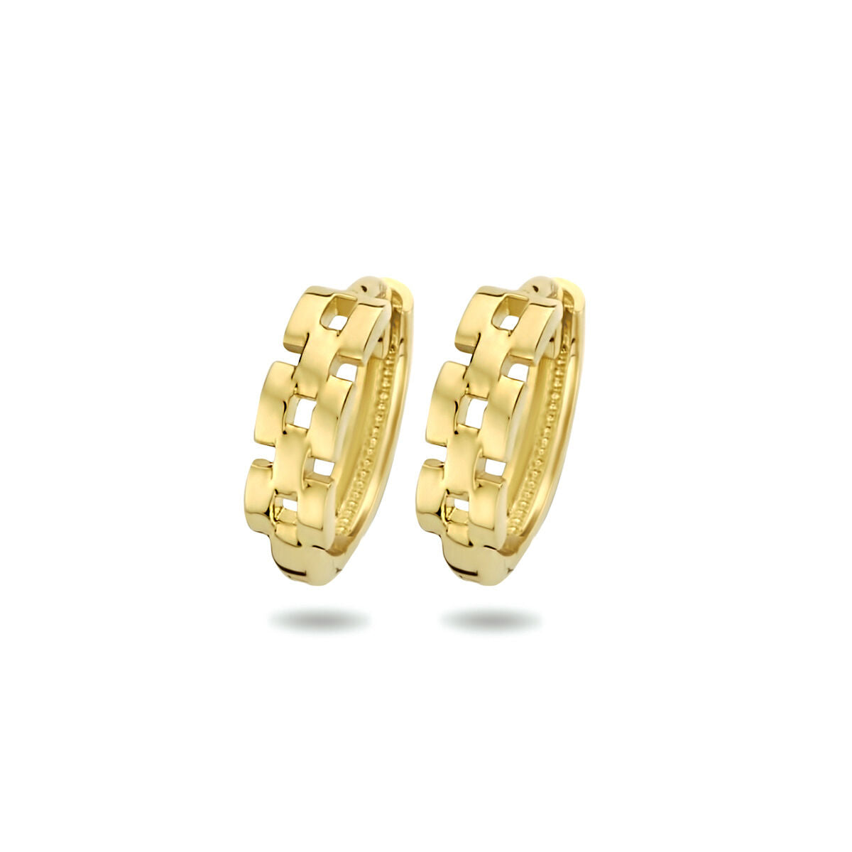 Orecchini alla creola in oro giallo 14K con motivo a catena.