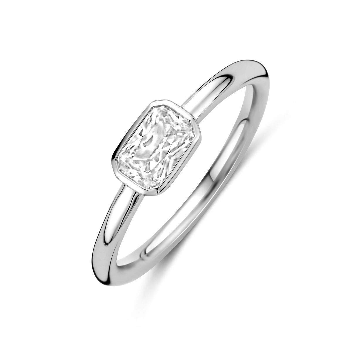 anello in argento rodiato con zircone, forma rettangolare e finitura lucida