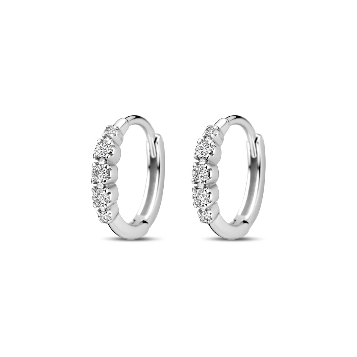 Orecchini alla creola in argento rodiato con zircone, diametro 11,5 mm.