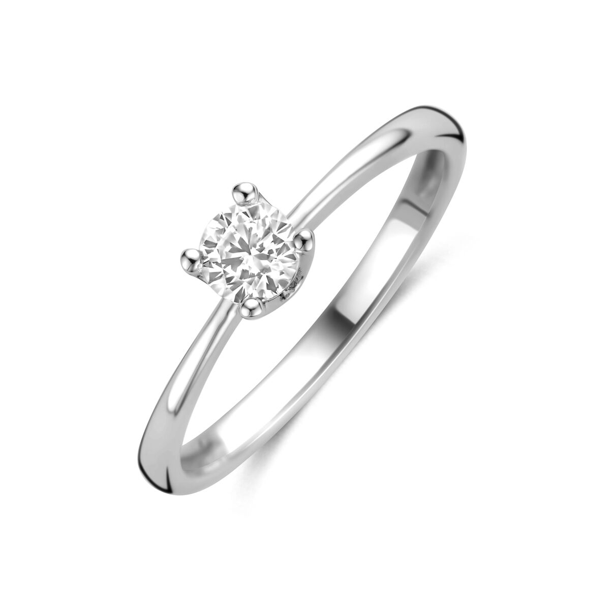 Zilveren damesring van gerhodineerd 925 zilver met een heldere zirkonia in een eenvoudige zetting.