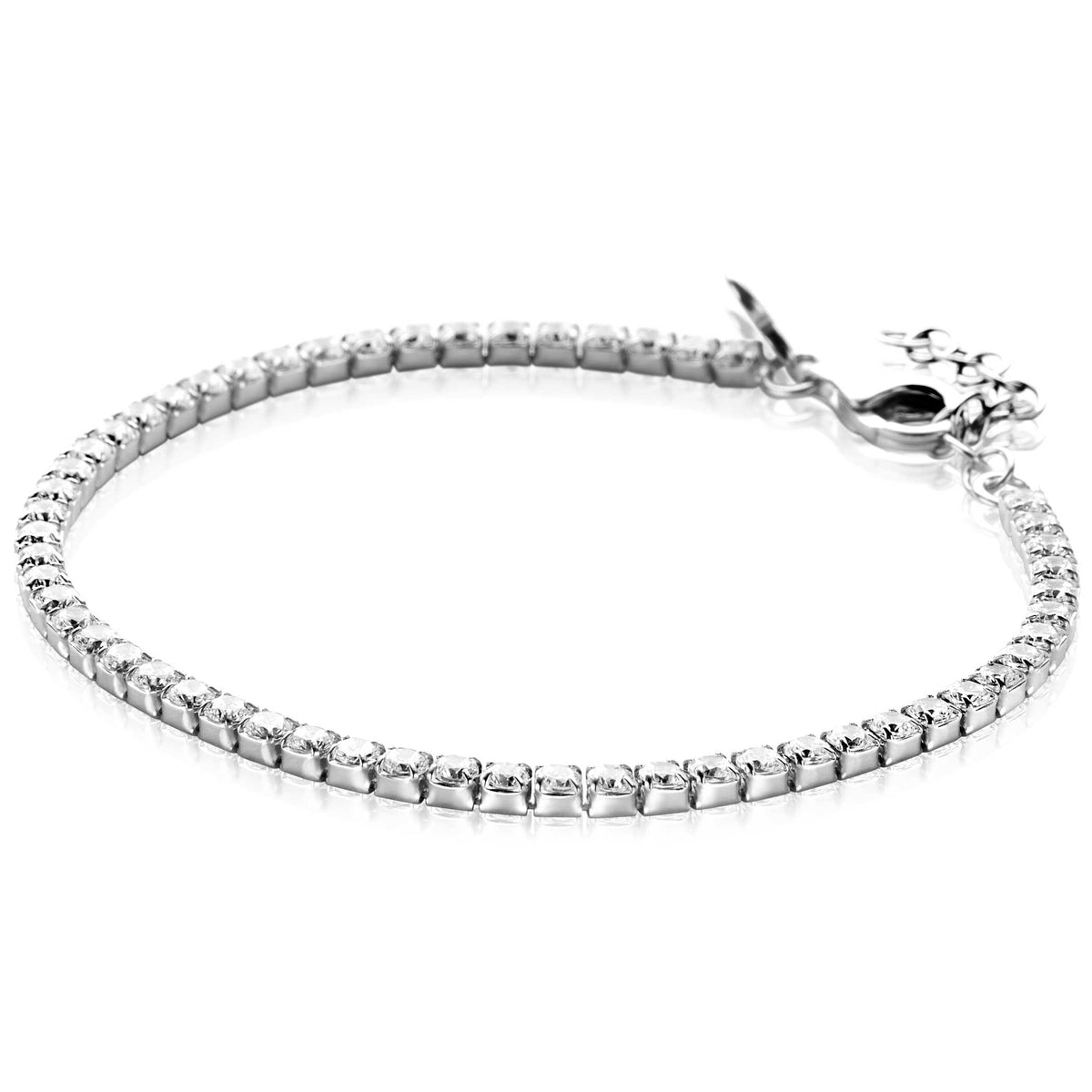 Bracciale in argento con pietre brillanti, lunghezza regolabile da 17 a 20 cm.