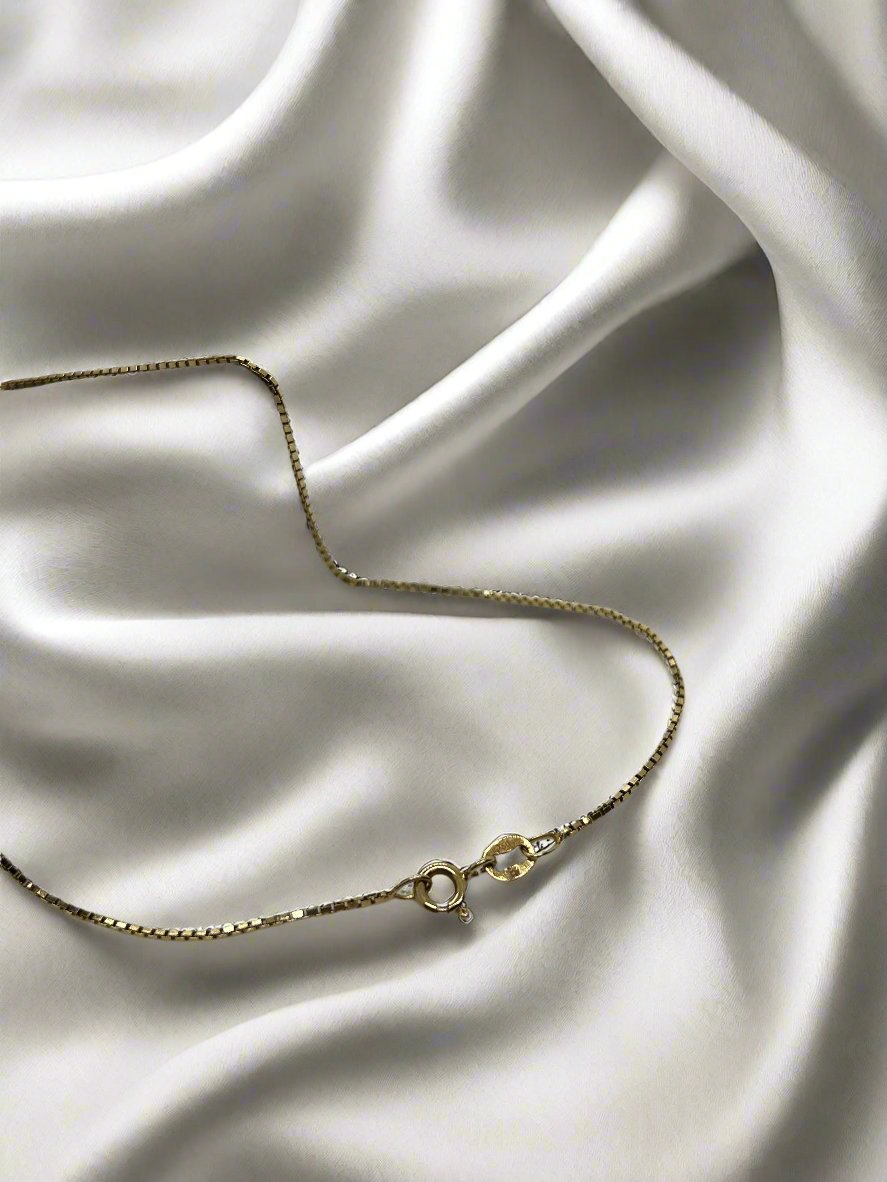 Collana veneziana in oro giallo 14K, lunga 45 cm, peso 3,2 g.