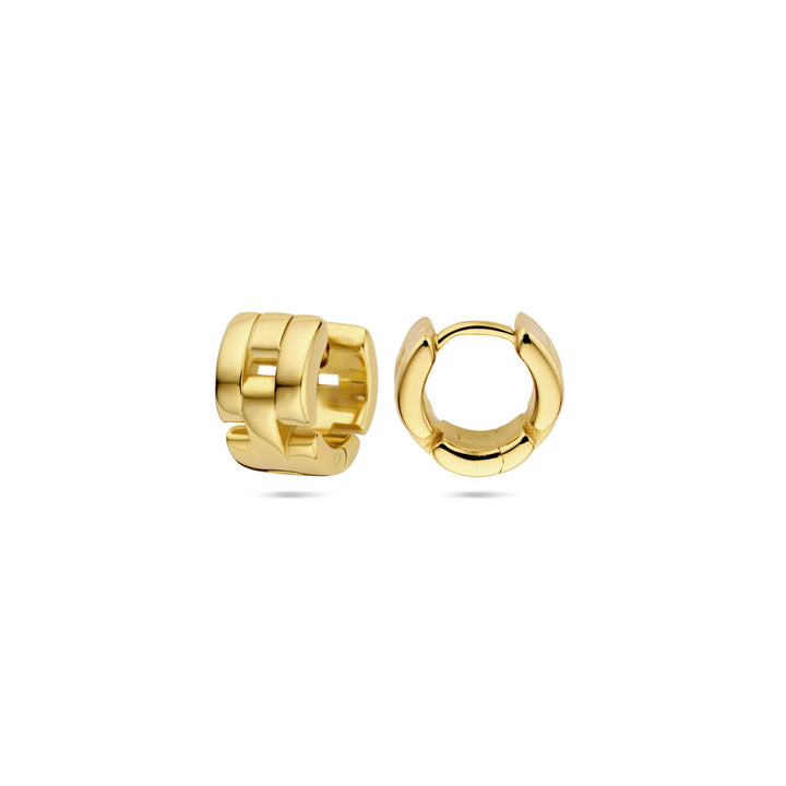 Een paar Van der Kooij Collectie klapoorringen schakelmotief 10 mm, zilver verguld (geel), de ene getoond vanaf de zijkant en de andere vanaf de voorkant, beide tegen een effen witte achtergrond.