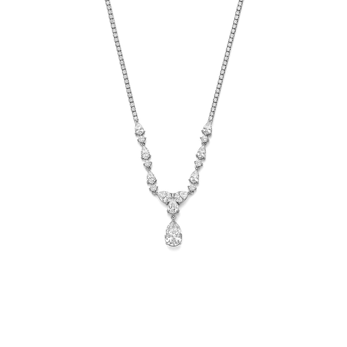Collana in argento rodiato 925 con zirconi, presenta un pendente a goccia.