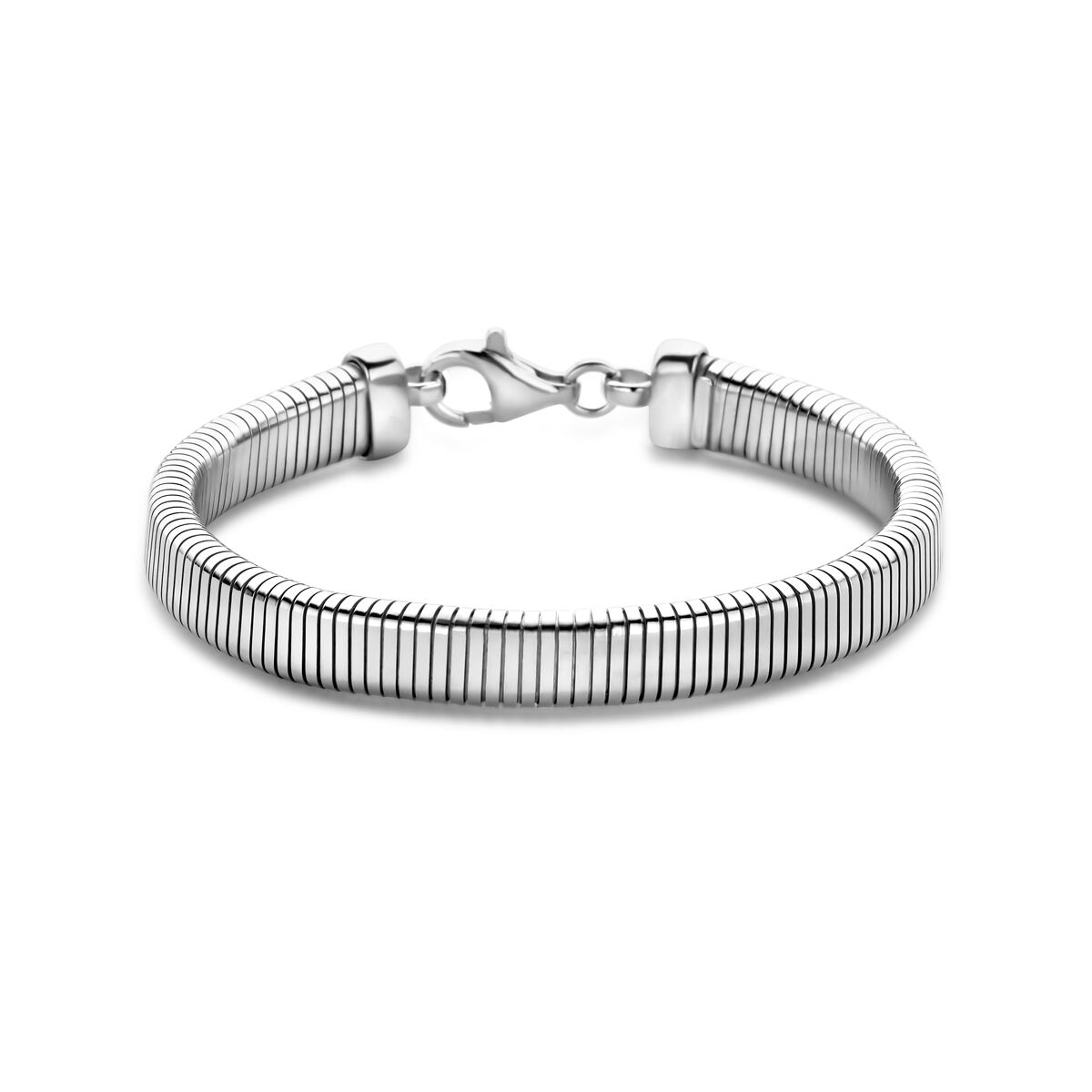 Bracciale tubogas in argento rodiato, 7,6 mm di larghezza e 18 cm di lunghezza.