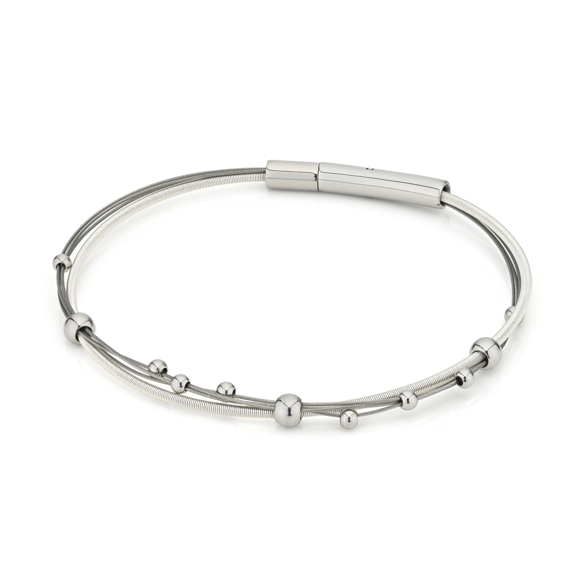 Bracciale in argento con sfere decorative di diverse dimensioni.