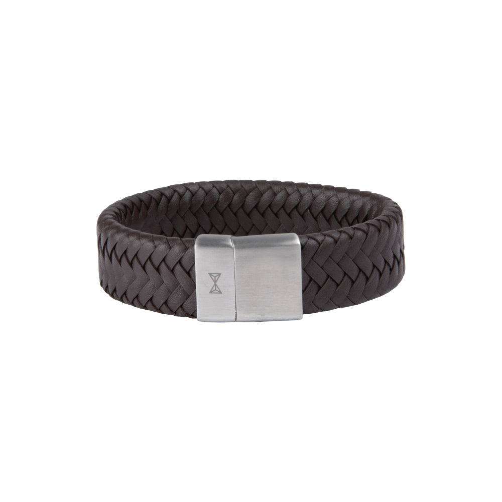 Bracciale in pelle intrecciata marrone con chiusura in acciaio inox.