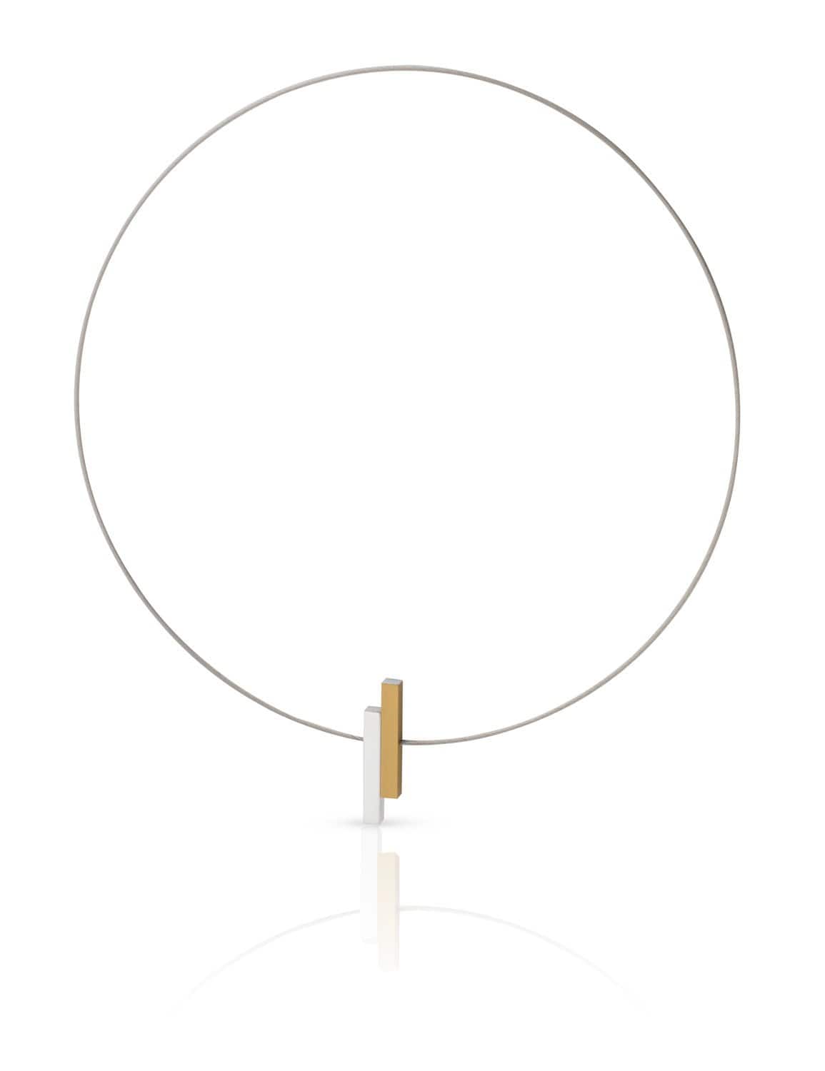 Collana con barre semplici in oro giallo e bianco.