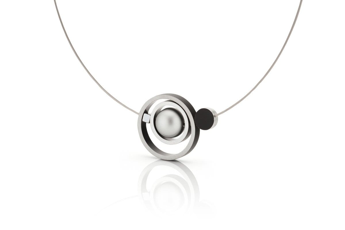 Collana Anelli Intrecciati Nero C187Z