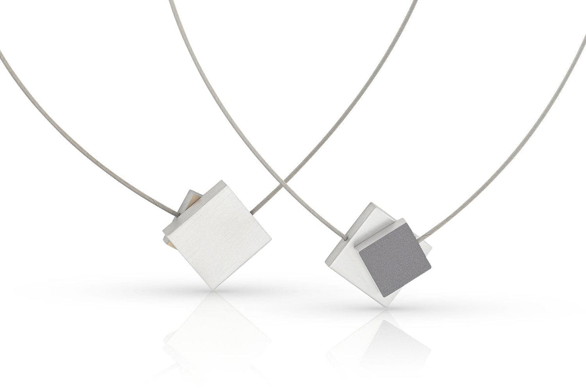 Collana Quadrato con quadrato colorato C263AG