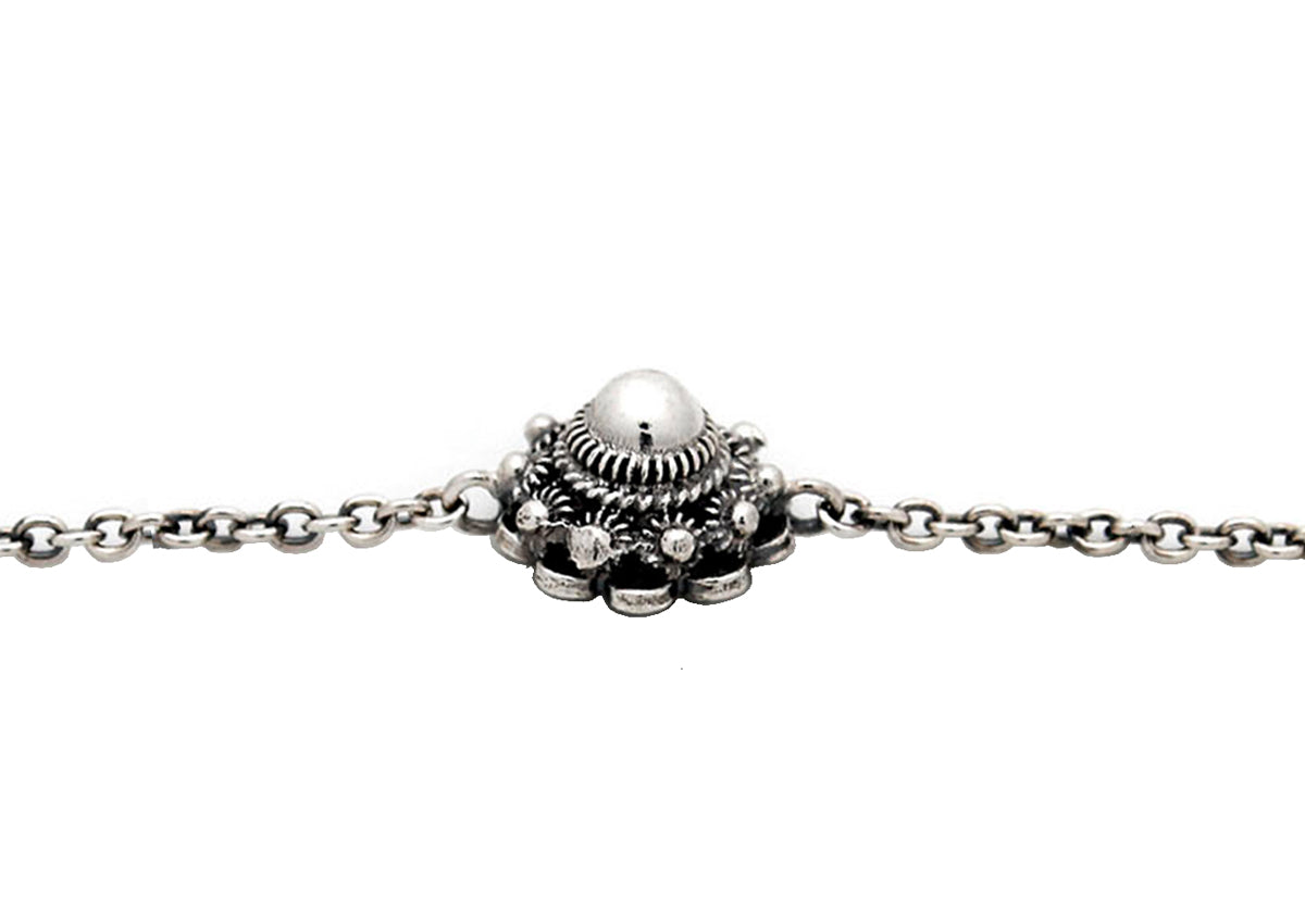 bracciale con motivo di nodo Zeelandese di 14 mm in argento con dettagli decorativi.