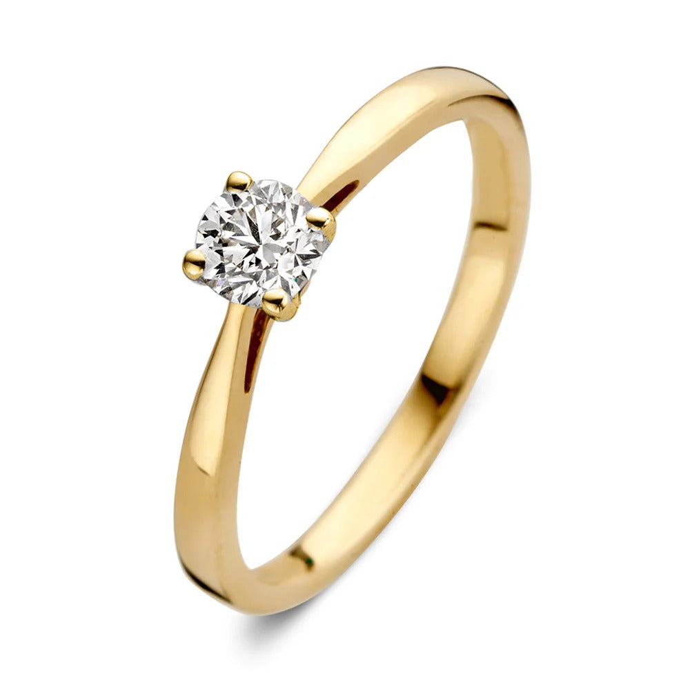 Anello in oro giallo con diamante di 0,30 carati.