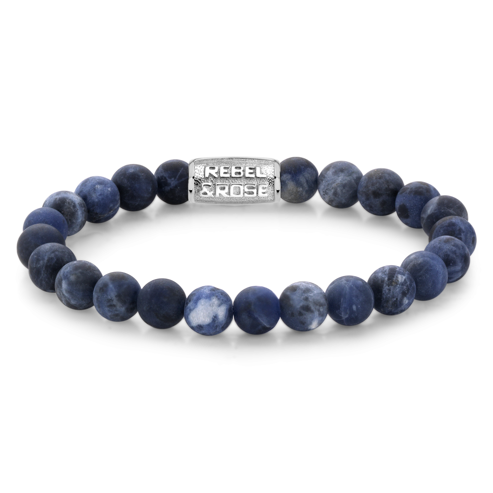 Bracciale da uomo in pietre blu di 8 mm con dettagli argentati.