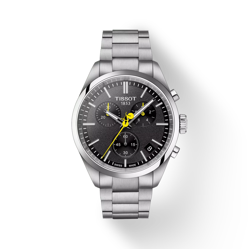 Orologio Tissot PR 100 con cassa in acciaio inox, quadrante grigio e dettagli gialli.