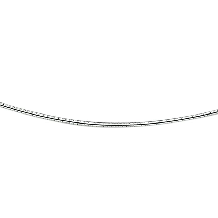 Zilveren gerhodineerd omega collier van 1,4 mm met een ronde, gladde afwerking.