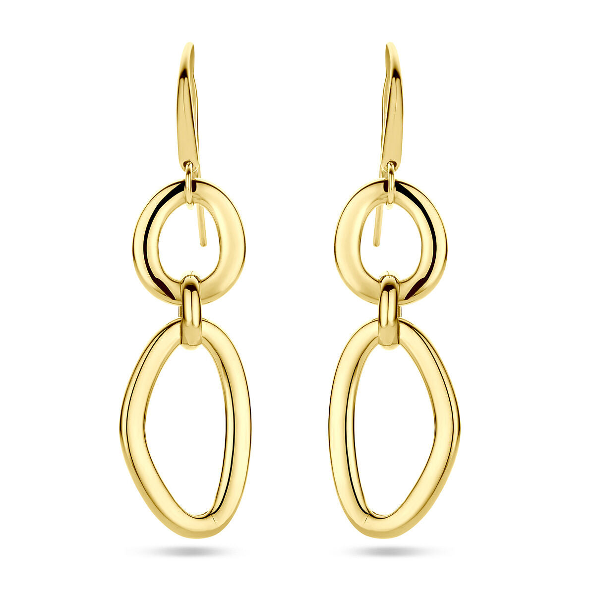 Orecchini in oro giallo 14k con design lungo ed elegante, composti da anelli intrecciati.